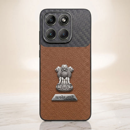 Motorola Edge 70 5G Satyamev Jayate 2-in-1 Emblem Carbon Fiber Leather Phone Case